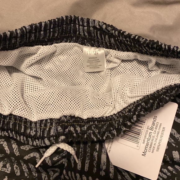 Swim trunks Brand New Boys Short size 11/12T - Picture 3 of 6